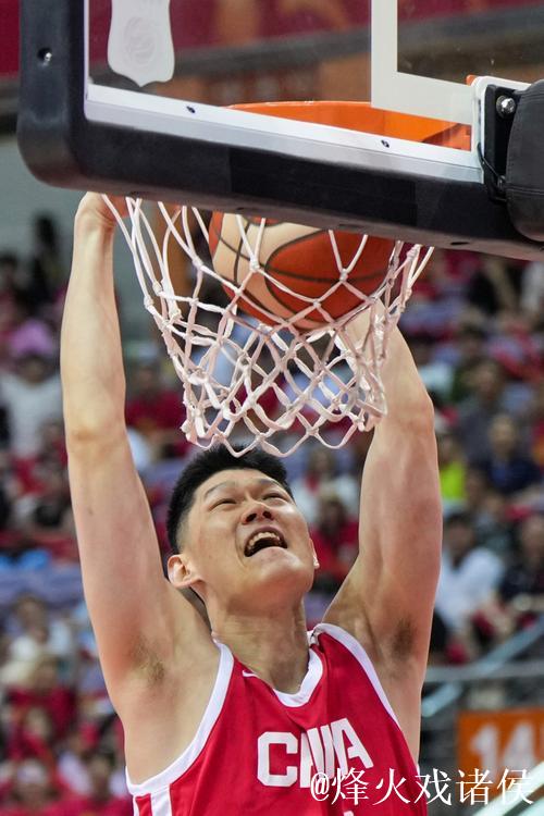 热身赛-胡金秋16+6 中国男篮75-72险胜波黑 热身赛-胡金秋16+6 中国男篮75-72险胜波黑